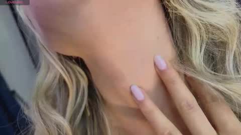 emma coronel online show from 19, 10, 2025