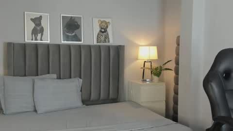 Snapshot of emma_crawford_ chatting on 5, 11, 2025 Emma online show from 5, 11, 2025