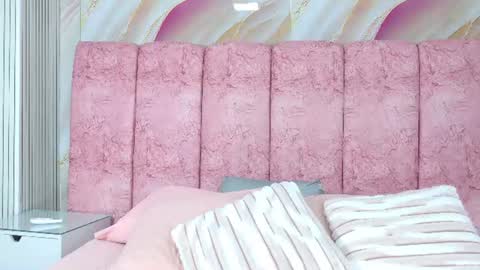 Snapshot of emma_curvy1 chatting on 26, 6, 2026 Emma online show from 26, 6, 2026