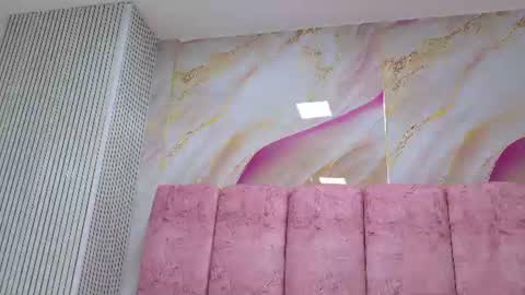Snapshot of emma_curvy1 chatting on 16, 7, 2026 Emma online show from 16, 7, 2026