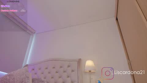 Snapshot of emma_dee chatting on 18, 2, 2026 emma_dee online show from 18, 2, 2026