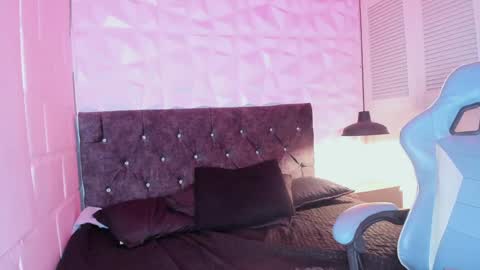 emma_dl2 online show from 3, 12, 2024
