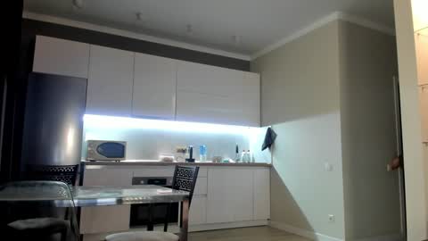 Emma online show from 19, 12, 2024