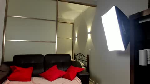 Emma online show from 9, 1, 2025