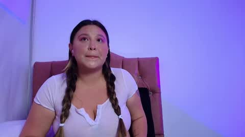 Snapshot of emma_honey__ chatting on 19, 2, 2026 Emma Miel online show from 19, 2, 2026