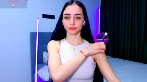 Snapshot of emma_jordan chatting on 8, 4, 2026 Emma online show from 8, 4, 2026