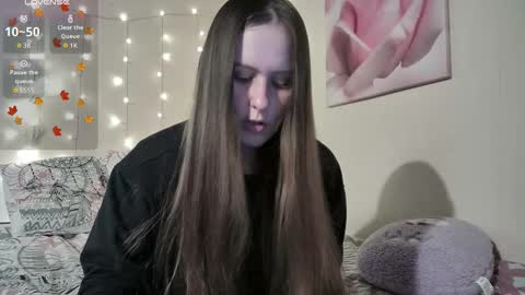 emma_just online show from 11, 11, 2025