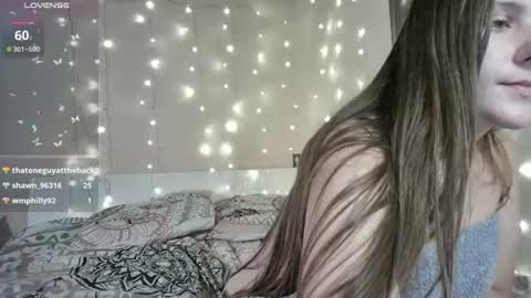 Snapshot of emma_just chatting on 18, 6, 2026 emma_just online show from 18, 6, 2026