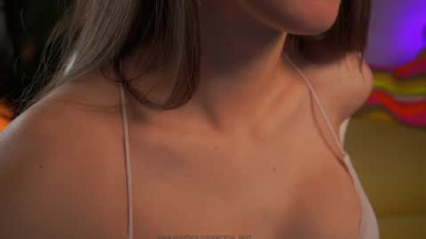    online show from 18, 12, 2025