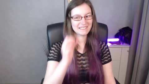 Snapshot of emma_lust94 chatting on 23, 10, 2025 emma online show from 23, 10, 2025