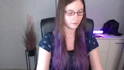 Snapshot of emma_lust94 chatting on 13, 11, 2025 emma online show from 13, 11, 2025