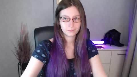 Snapshot of emma_lust94 chatting on 14, 11, 2025 emma online show from 14, 11, 2025