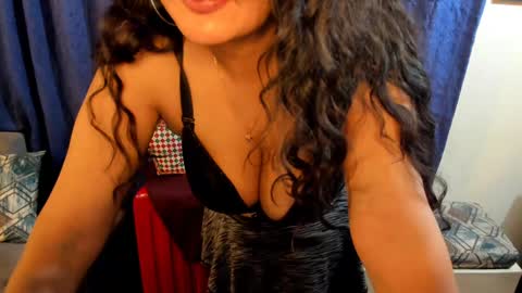 Snapshot of emma_luxy chatting on 5, 2, 2025 emma luxy online show from 5, 2, 2025