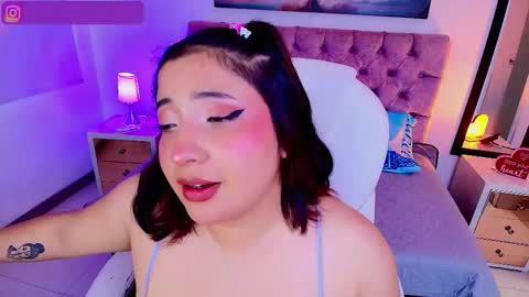 Snapshot of emma_monserratt chatting on 27, 9, 2025 Emma Monserratt online show from 27, 9, 2025