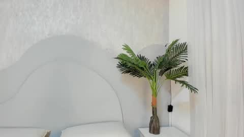 Emma Morgann online show from 4, 3, 2026