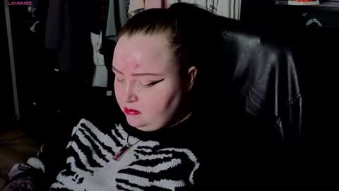 Emma Razumovskaya online show from 31, 10, 2025