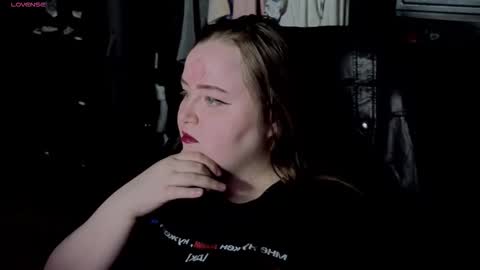 Emma Razumovskaya online show from 3, 11, 2025