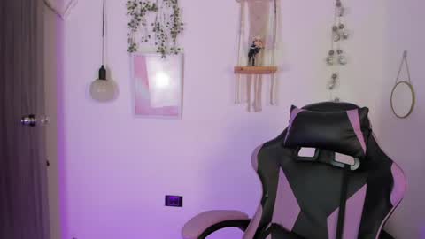 Snapshot of emma_rinaldi_ chatting on 27, 5, 2026 Emma online show from 27, 5, 2026