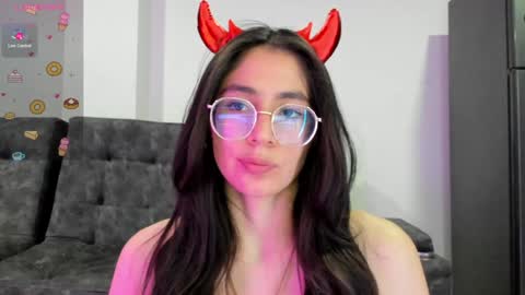 Snapshot of emma_sandovaal chatting on 1, 2, 2025 Emma online show from 1, 2, 2025