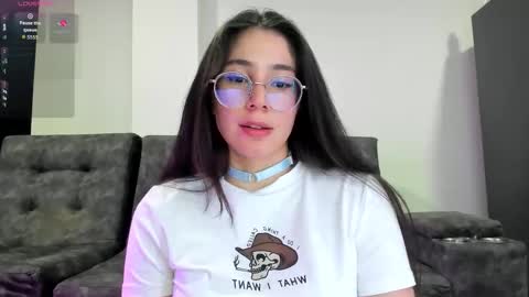 Snapshot of emma_sandovaal chatting on 10, 10, 2025 Emma online show from 10, 10, 2025