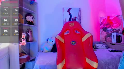 Snapshot of emma_soffia chatting on 5, 11, 2025 EMMA online show from 5, 11, 2025