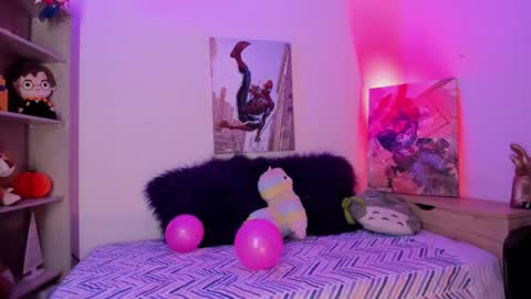 Snapshot of emma_soffia chatting on 26, 11, 2025 EMMA online show from 26, 11, 2025