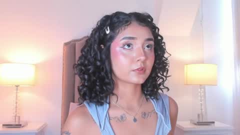 Snapshot of emma_torres__ chatting on 21, 5, 2026 Ema online show from 21, 5, 2026