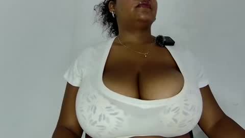 Snapshot of emmaa_5 chatting on 12, 11, 2025 emma 5 online show from 12, 11, 2025