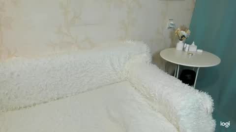 Snapshot of emmaamazingeyes chatting on 2, 2, 2025 Emma 31487 online show from 2, 2, 2025