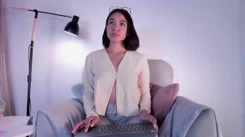 Emma Coel online show from 3, 12, 2024