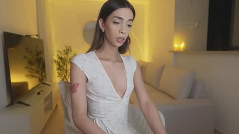 Snapshot of emmacorrea chatting on 4, 12, 2025 Emma voger online show from 4, 12, 2025