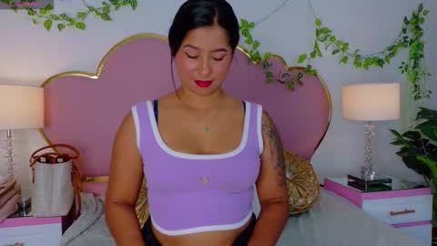 Snapshot of emmacrush chatting on 1, 11, 2025 Welcome Im yosein Your love is my passion activate it with your tips and enjoy with me online show from 1, 11, 2025