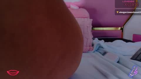 Snapshot of emmacrush chatting on 20, 11, 2025 Welcome Im yosein Your love is my passion activate it with your tips and enjoy with me online show from 20, 11, 2025