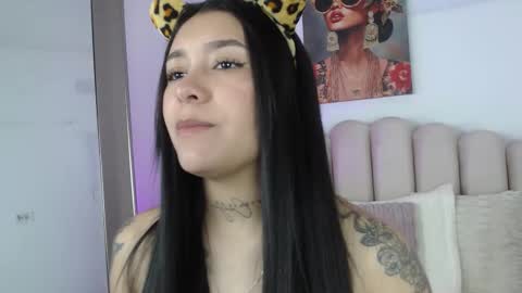 Snapshot of emmacute_x chatting on 13, 10, 2025 emmacute_x online show from 13, 10, 2025