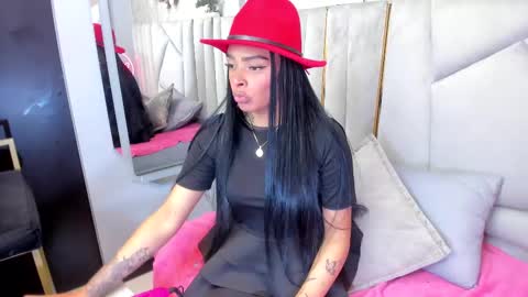 emmaebony_ online show from 28, 9, 2025