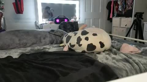 emmagray01 online show from 14, 12, 2024