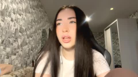 Emma online show from 9, 4, 2026