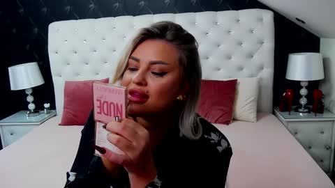 Emma Mavis online show from 4, 12, 2024