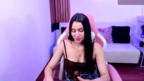 Snapshot of emmamyers_ chatting on 31, 7, 2026 Emma online show from 31, 7, 2026