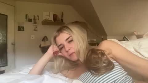 EmmaAngel online show from 5, 11, 2025