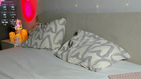 Snapshot of emmanuelleee chatting on 5, 2, 2025 emmanuelleee online show from 5, 2, 2025