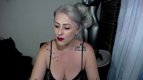 Snapshot of emmarizzoo chatting on 13, 4, 2026 Emma online show from 13, 4, 2026
