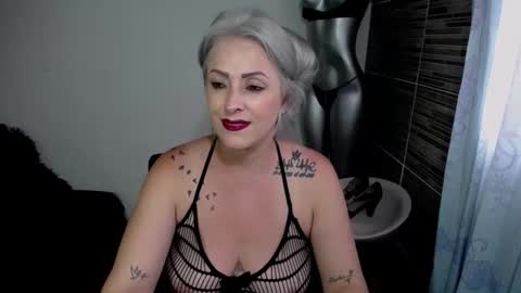 Snapshot of emmarizzoo chatting on 14, 4, 2026 Emma online show from 14, 4, 2026