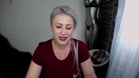 Snapshot of emmarizzoo chatting on 5, 5, 2026 Emma online show from 5, 5, 2026