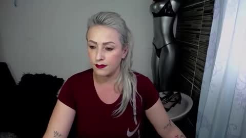 Snapshot of emmarizzoo chatting on 20, 5, 2026 Emma online show from 20, 5, 2026