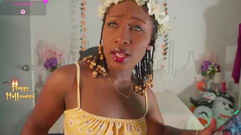 Snapshot of emmasanzoficial chatting on 30, 10, 2025 Sara online show from 30, 10, 2025