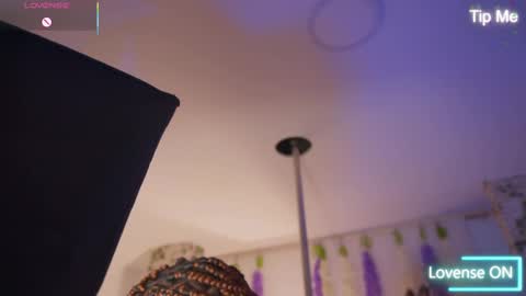 Snapshot of emmasanzoficial chatting on 14, 11, 2025 Sara online show from 14, 11, 2025