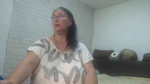Snapshot of emmasquirt69 chatting on 4, 6, 2026 emmasquirt69 online show from 4, 6, 2026