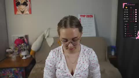 Mia online show from 23, 7, 2026