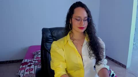 Snapshot of emmatorres9 chatting on 28, 2, 2025 Emma Torres online show from 28, 2, 2025